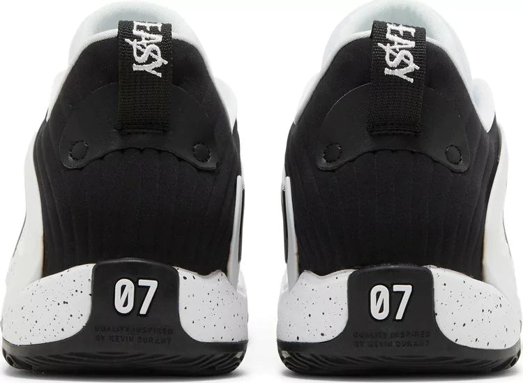 KD 15 'White Black Speckled'